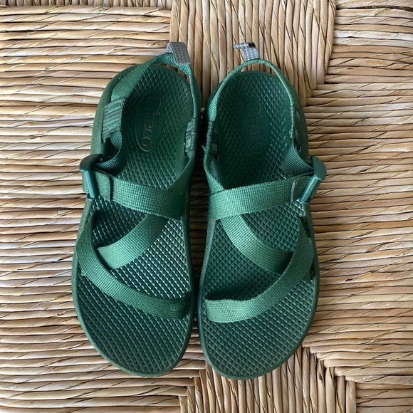 green chacos